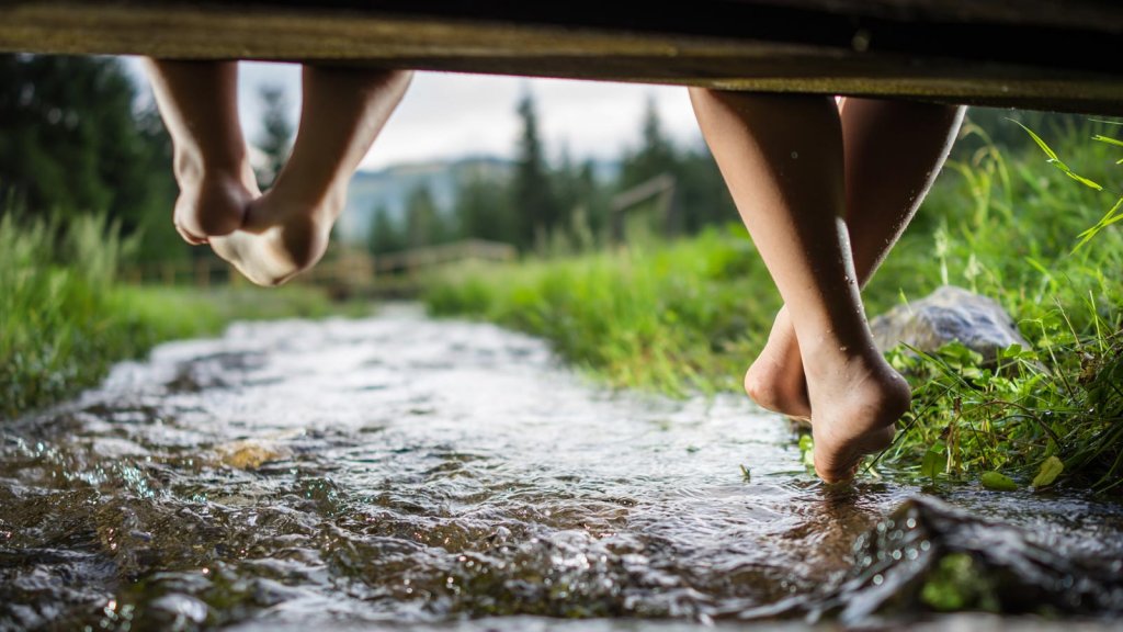 Spielplatz Natur: Lasst die Kinder in den Dreck ...