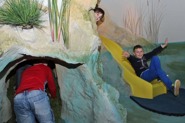 Unterwasserreich Kinder Otterbau c Sonja Eder
