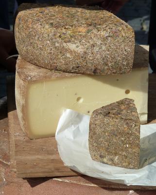 Bergkäse ist eine typische Spezialität der Alpen