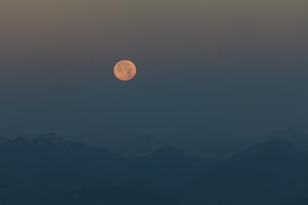 Vollmond, gesehen vom Falkert (Biosphärenpark Nockberge)