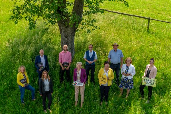 Gruppenbild mit 10 Personen vom Projektauftakt im Mostviertel
