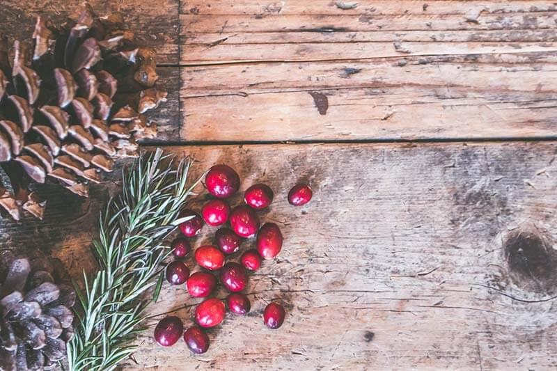 gruene-weihnachten-tisch--deko © pexels.com gruene Weihnachten