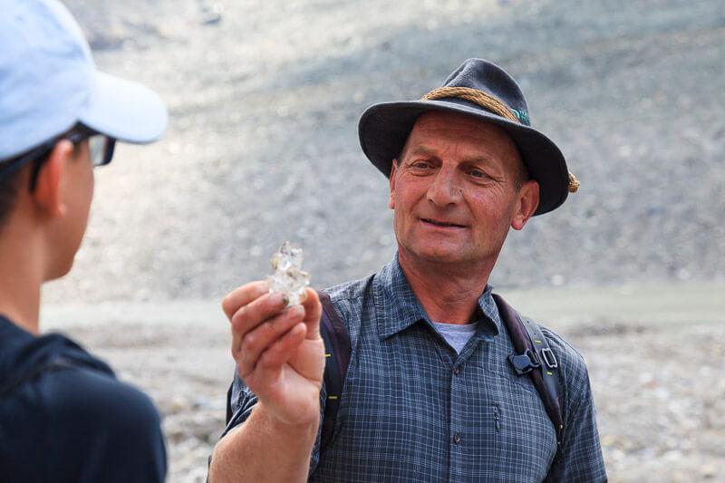 Nationalpark-Ranger Georg Granig hat das Eis im Griff © Uwe Grinzinger Nationalpark-Ranger Georg Granig hat das Eis im Griff