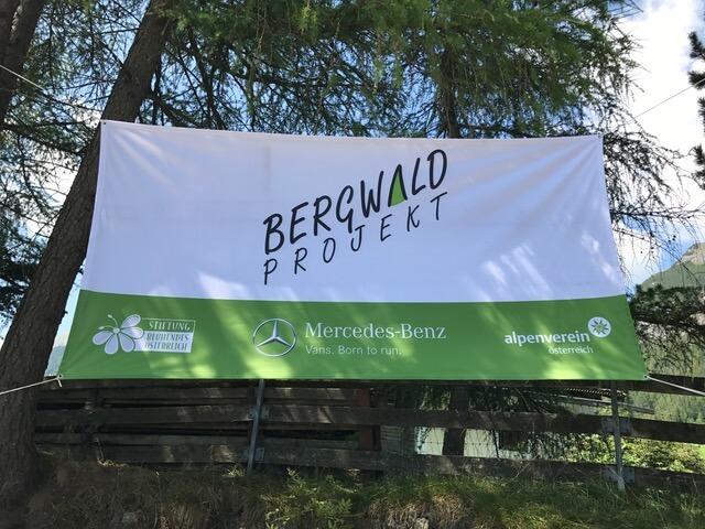Bergwaldprojekt-Banner © Christina Schwann Bergwaldprojekt-Banner