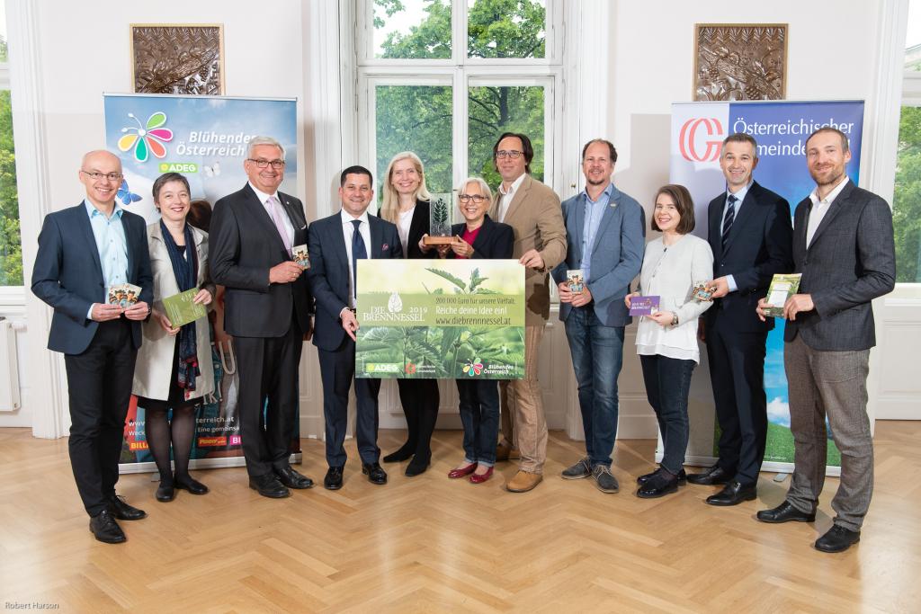 Gruppenfoto Brennessel © REWE Gruppenfoto Brennessel