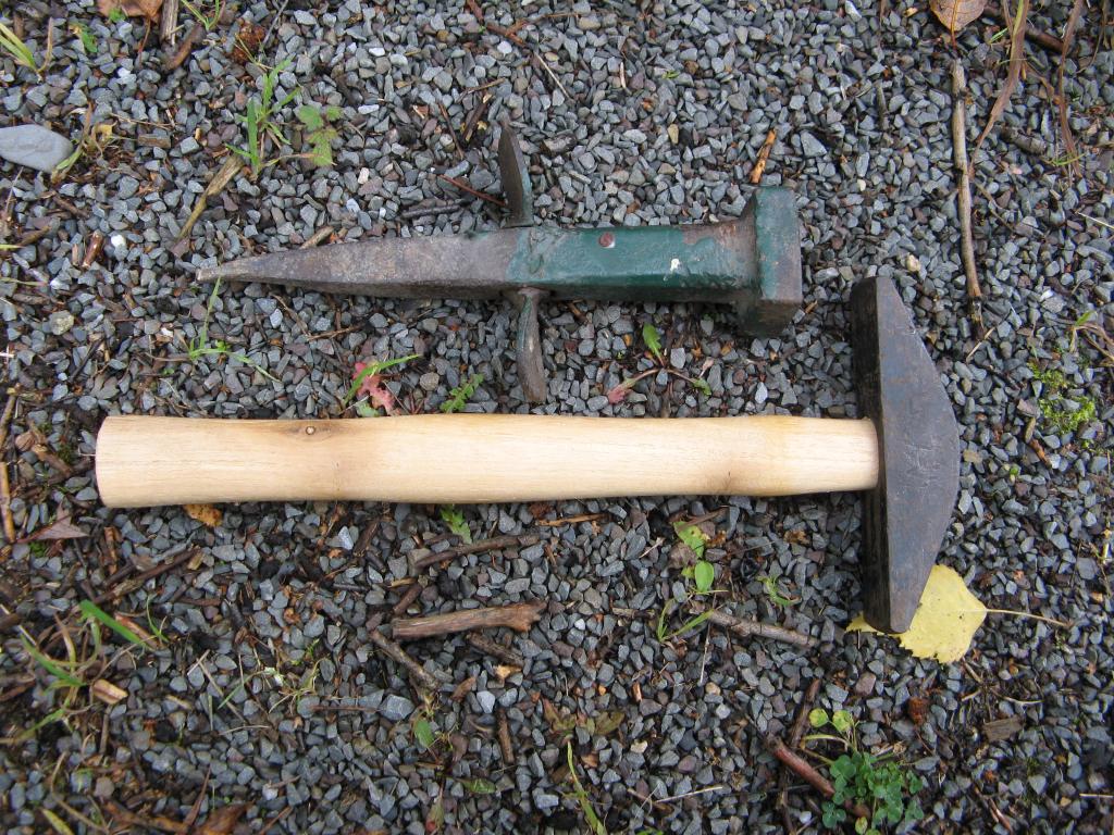 Dengelhammer © Zorro 43/Wikimedia Commons (CC0) Dengelhammer