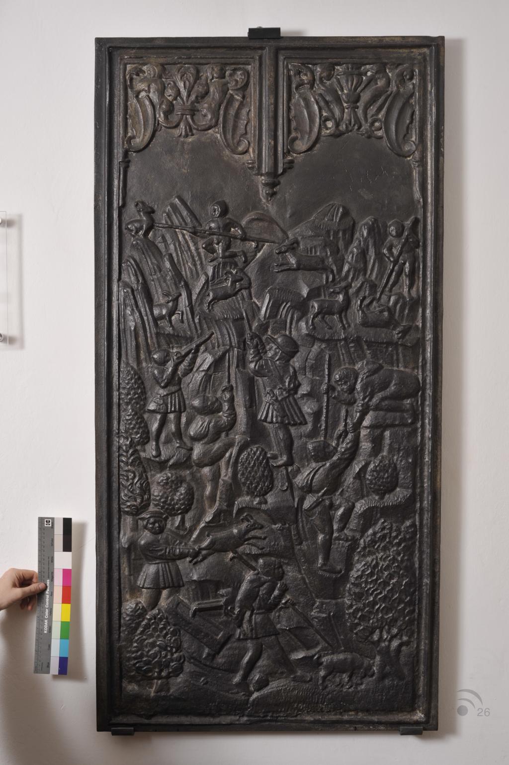Tiroler Werkstatt (Model); Hans Rapp (Gießer) Ofenplatte mit Gemsenjagd Kaiser Maximilians im Hochgebirge, um 1510/20 Innsbruck © Tiroler Landesmuseum Ferdinandeum, Ältere Kunstgeschichtliche Sammlungen, Inv.Nr. ES 59 Tiroler Werkstatt (Model); Hans Rapp (Gießer) Ofenplatte mit Gemsenjagd Kaiser Maximilians im Hochgebirge, um 1510/20 Innsbruck