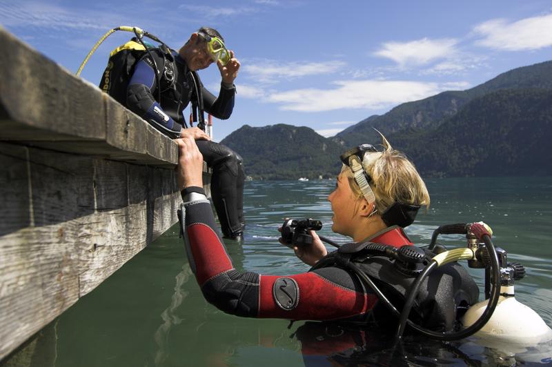 © OÖ Tourismus - Erber Taucher am Attersee