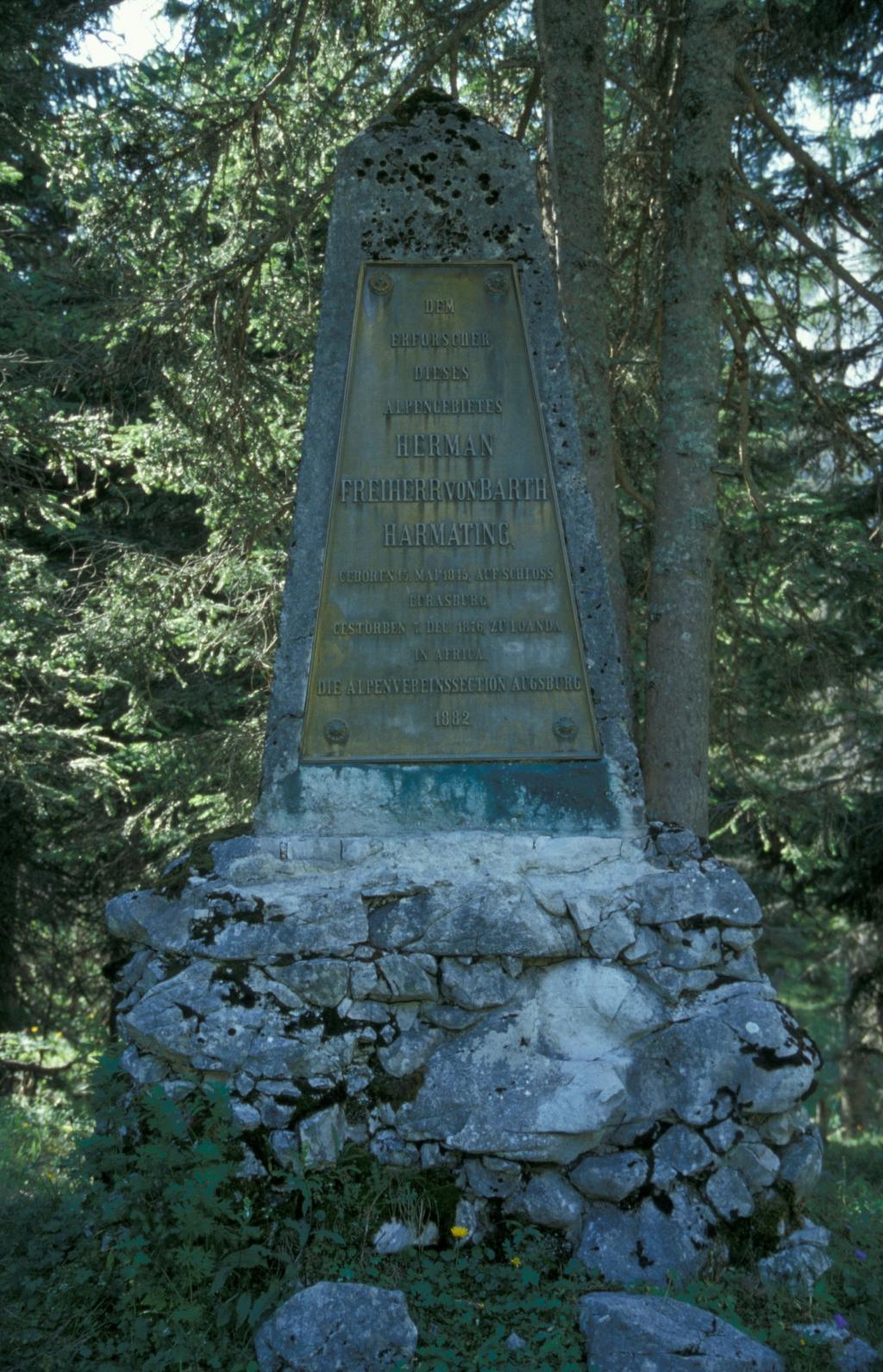Hermann-von-Barth-Denkmal am Kleinen Ahornboden © Ch. Schwann Hermann-von-Barth-Denkmal am Kleinen Ahornboden