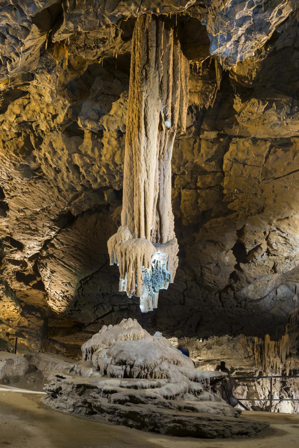 Stalaktit in der Lurgrotte