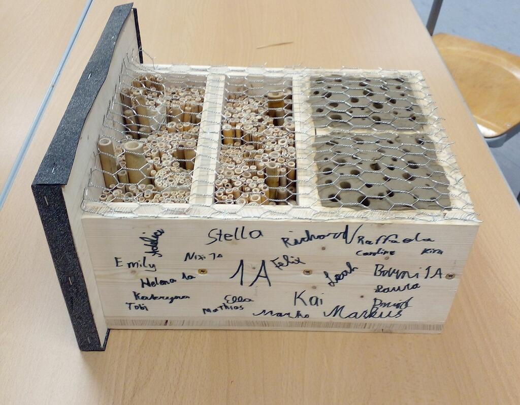 fertiges Insektenhotel