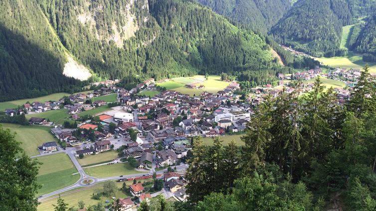 Blick auf Mayrhofen © Hochgebirgsnaturpark Zillertaler Alpen Blick auf Mayrhofen