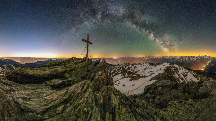 Milchstraße über den Zillertaler Alpen