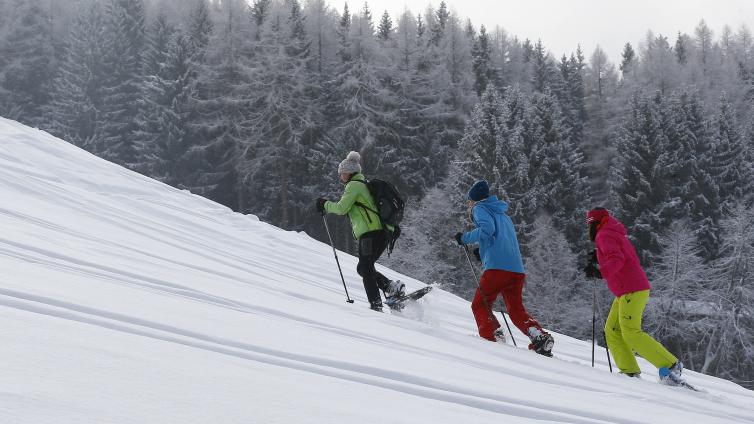 9-Schneeschuhwandern-c-hallwattens.jpg © hallwattens 9 Schneeschuhwandern