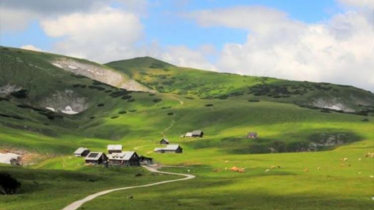 Karst auf höchstem Niveau - das Werden und Vergehen unserer Berge-c-NaturschutzAkademieSteiermark.jpg © NaturschutzAkademieSteiermark Karst auf höchstem Niveau das Werden und Vergehen unserer Berge