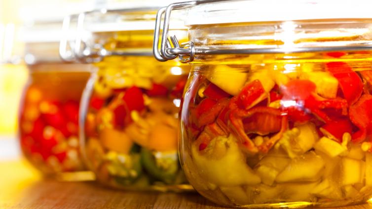 no-reuse-Fermentieren-von-Gemüse-c-pixabay.jpg © pixabay no reuse Fermentieren von Gemüse