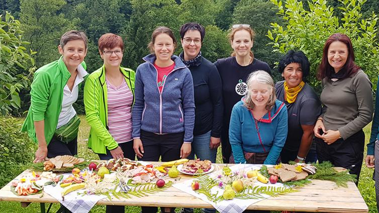 no-reuse-WildnisCamp-Frauen-in-der-Wildnis-c-NP-Kalkalpen-SHaidinger.jpg © NP-Kalkalpen-SHaidinger no reuse WildnisCamp Frauen in der Wildnis