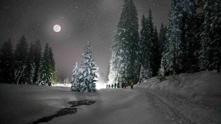 Das Panorama der Hohen Tauern bei Nacht