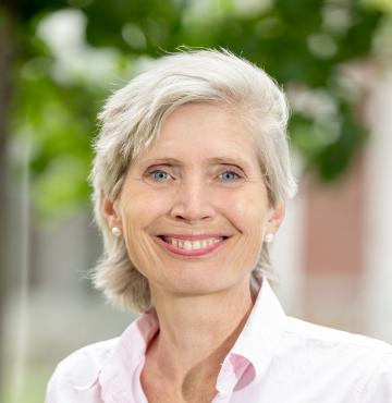 Tanja Dietrich-Hübner © Robert Harson Tanja Dietrich-Hübner