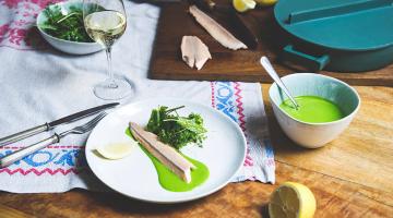 Wildkräutersalat mit Saibling