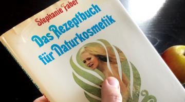 Das Rezeptbuch für Naturkosmetik, erscheinen 1974