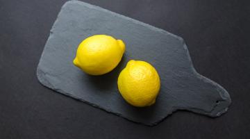 Für selbstgemachte Kosmetik verwenden wir ausschließlich Biozutaten, z.B. unbehandelte Zitronen.
