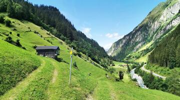 Tour 16 - Von der Teuefelsbrücke ins Bergsteigerdorf