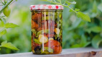 Einkochen von Obst und Gemüse