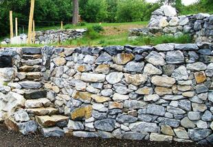 Trockensteinmauer