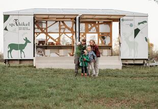 Spähikel im Schlosspark Eckartsau